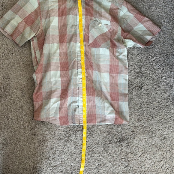 Patagonia button up, short sleeve - Picture 6 of 8